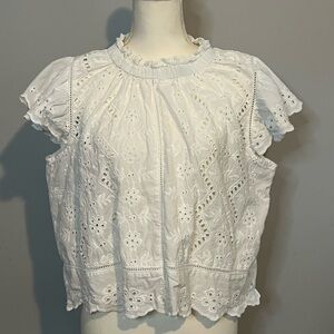 JENNIFER & GRACE | Women's White Eyelet
Short Sleeved Top Size Large